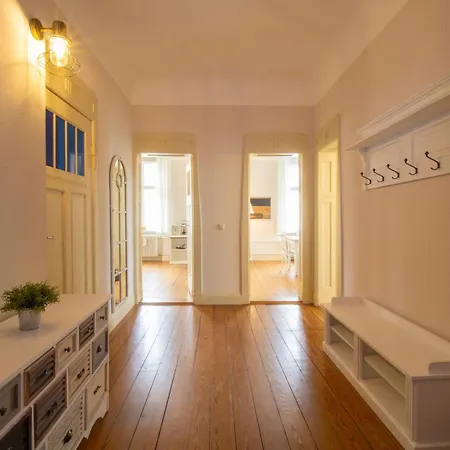 Brise Noah App 2 Апартаменты *